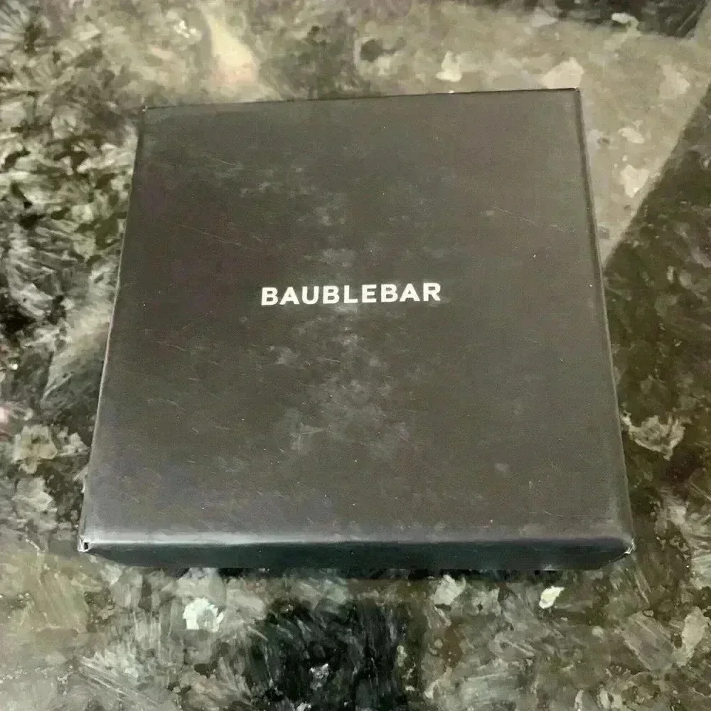 NIB BAUBLEBAR Crustacean Sensation Rhinestone Crab Earrings - Picture 3 of 3